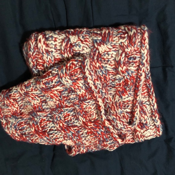 Infinity scarf chunky red white blue subtle shimmer One Size - Picture 4 of 4